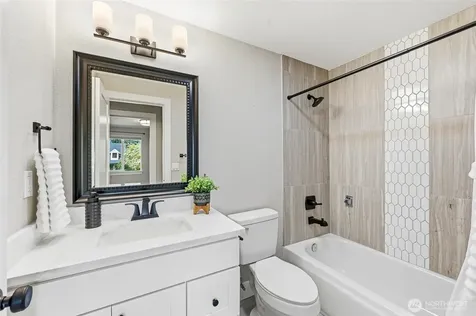 24014 57th Avenue SE Woodinville WA 98072