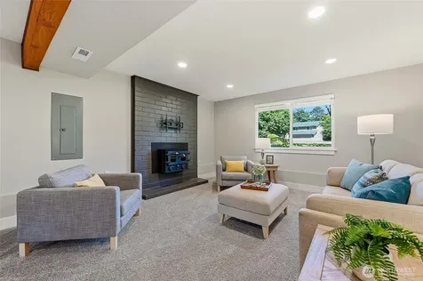 24014 57th Avenue SE Woodinville WA 98072