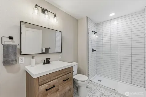 24014 57th Avenue SE Woodinville WA 98072