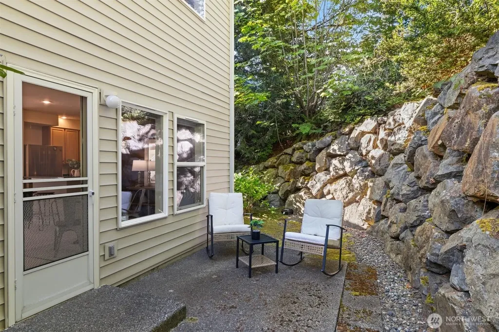 9804 NE Riverbend Drive Bothell WA 98011