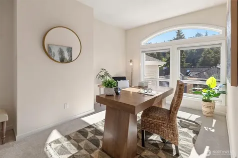 9804 NE Riverbend Drive Bothell WA 98011