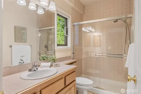 9804 NE Riverbend Drive Bothell WA 98011