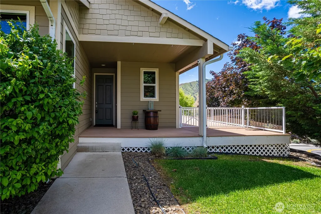 1000 Sunset Lane Chelan WA 98816