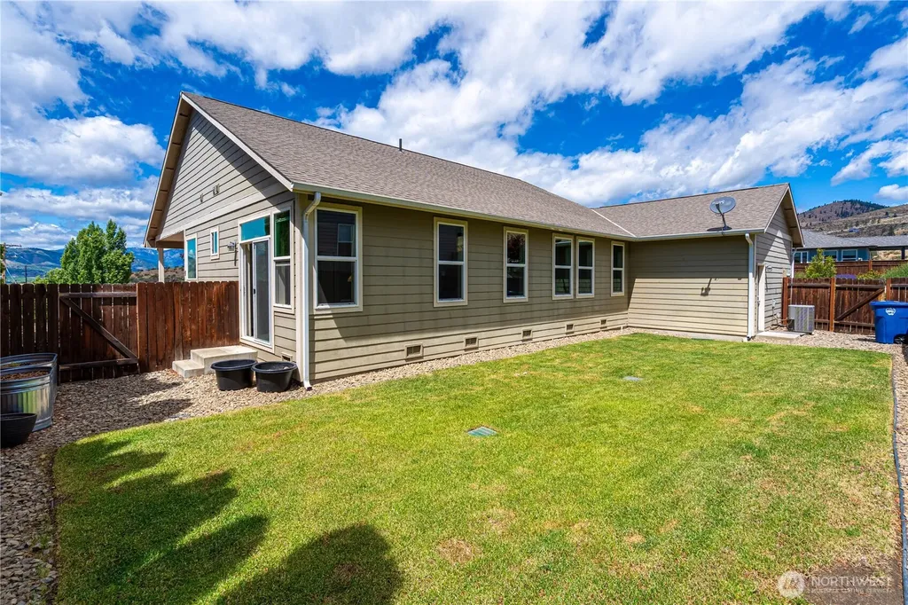 1000 Sunset Lane Chelan WA 98816