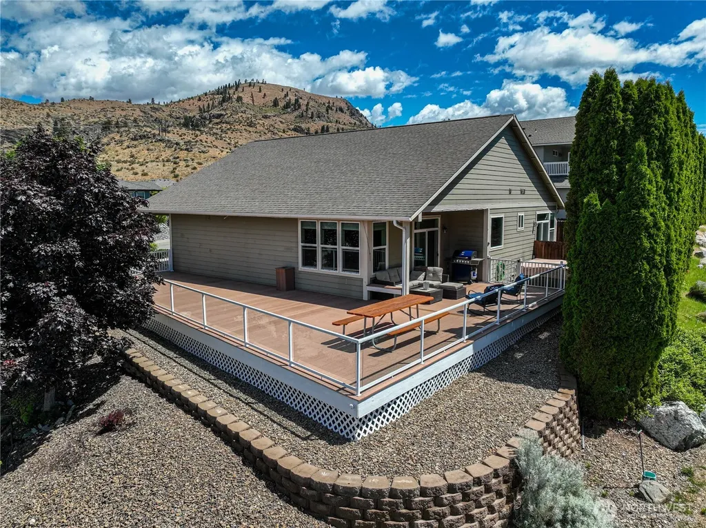 1000 Sunset Lane Chelan WA 98816