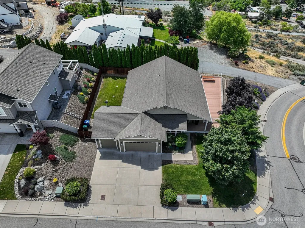 1000 Sunset Lane Chelan WA 98816