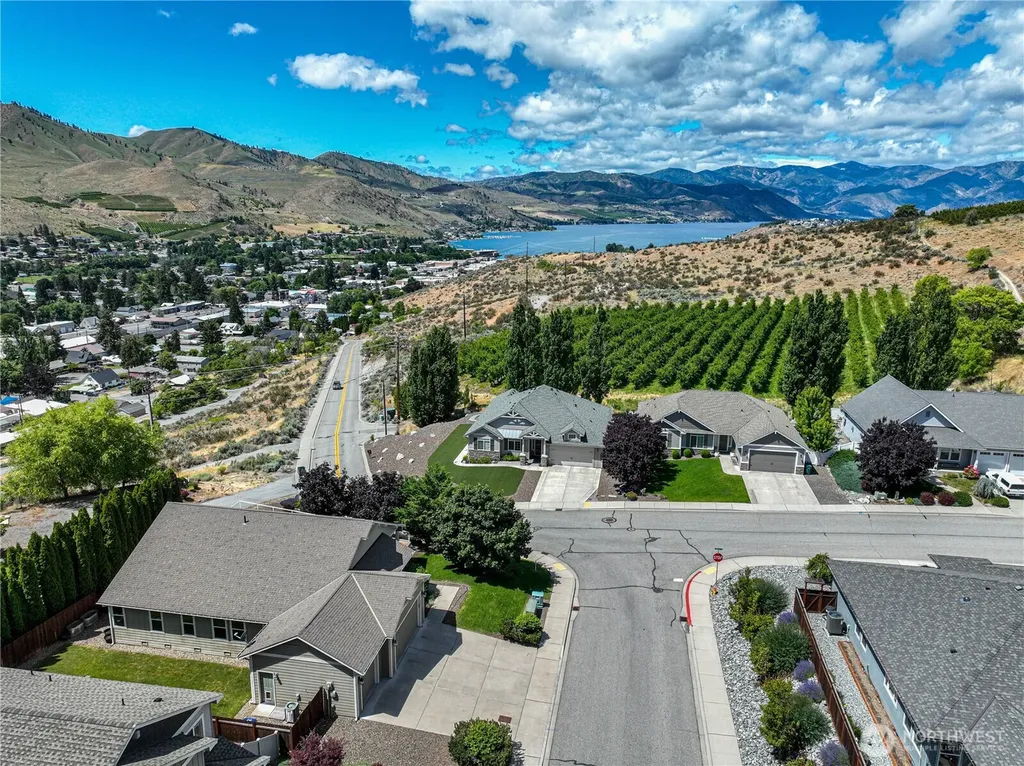 1000 Sunset Lane Chelan WA 98816