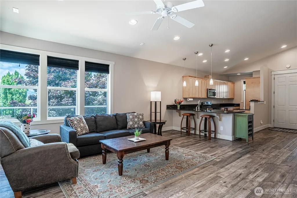 1000 Sunset Lane Chelan WA 98816