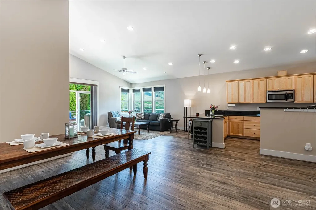 1000 Sunset Lane Chelan WA 98816