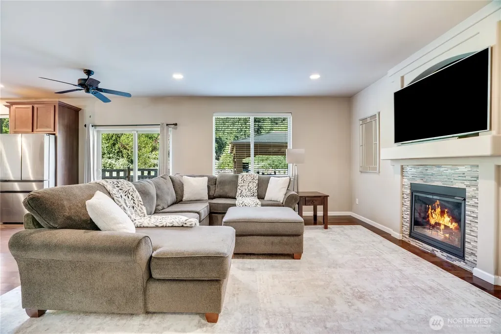 5913 164th Avenue Ct E Sumner WA 98390