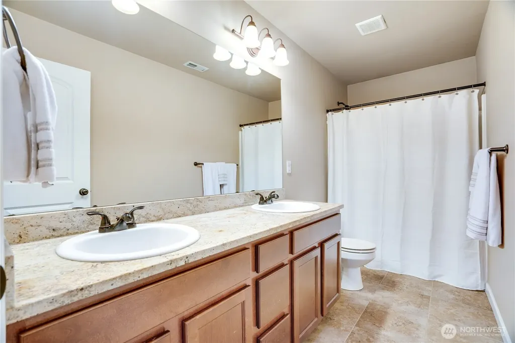 5913 164th Avenue Ct E Sumner WA 98390