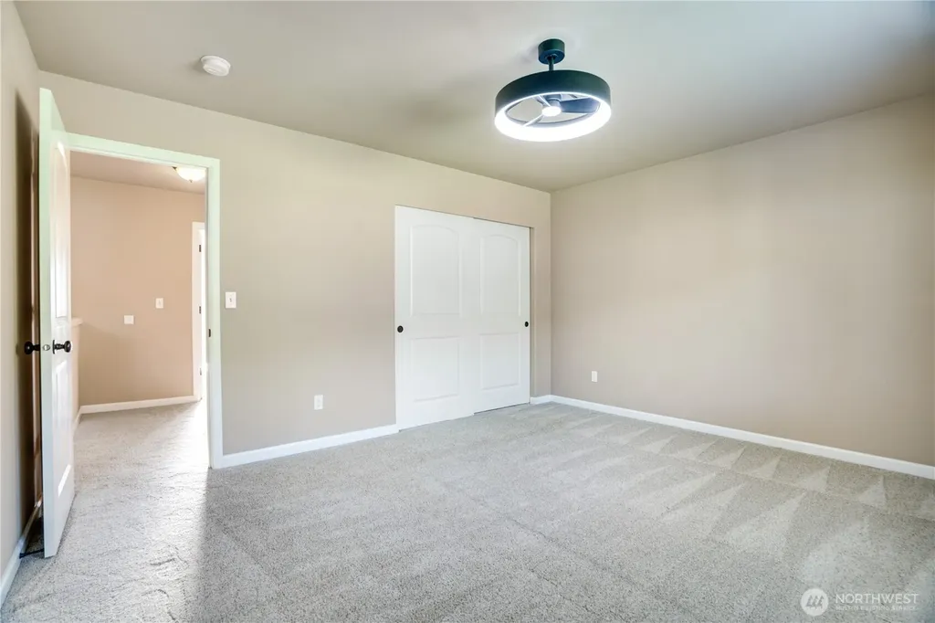 5913 164th Avenue Ct E Sumner WA 98390