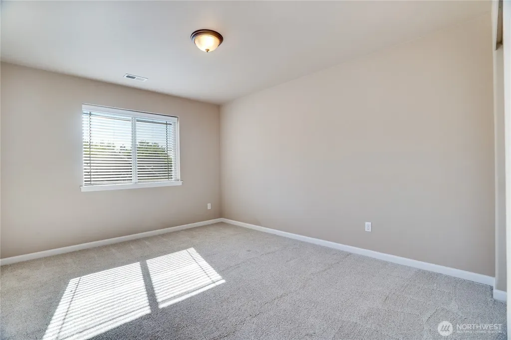 5913 164th Avenue Ct E Sumner WA 98390