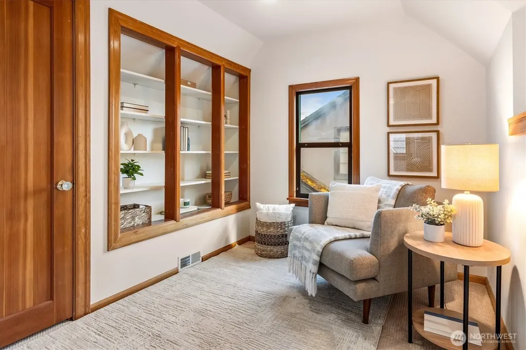 7754 Jones Avenue NW Seattle WA 98117