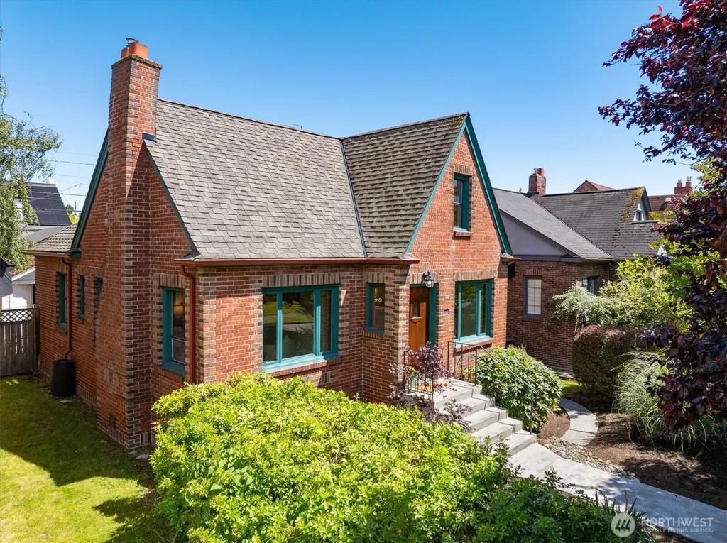 7754 Jones Avenue NW Seattle WA 98117