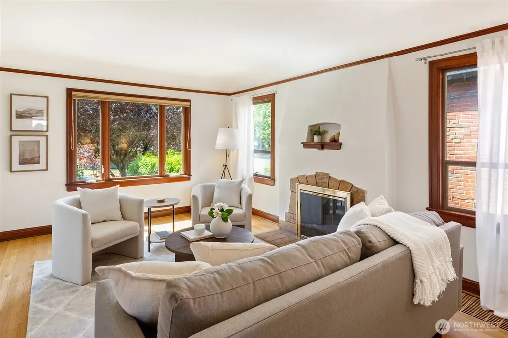 7754 Jones Avenue NW Seattle WA 98117