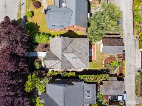 7754 Jones Avenue NW Seattle WA 98117