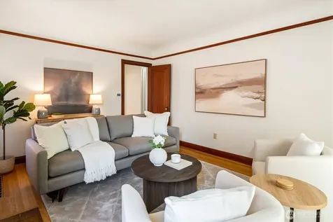 7754 Jones Avenue NW Seattle WA 98117