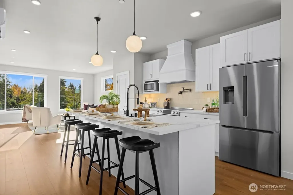 16823 Alder Way Lynnwood WA 98037