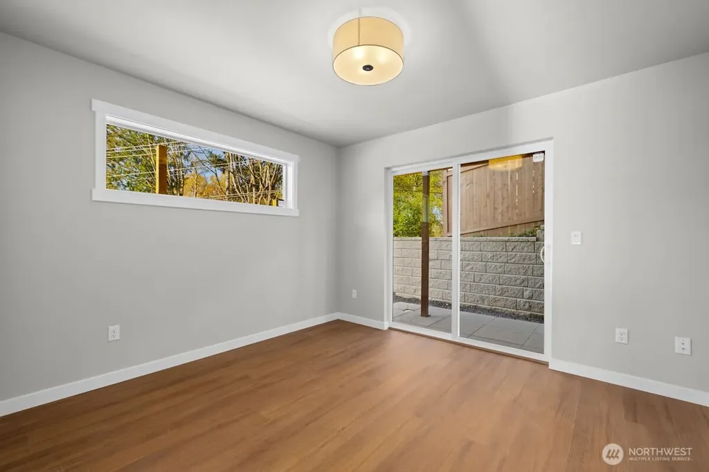 16823 Alder Way Lynnwood WA 98037