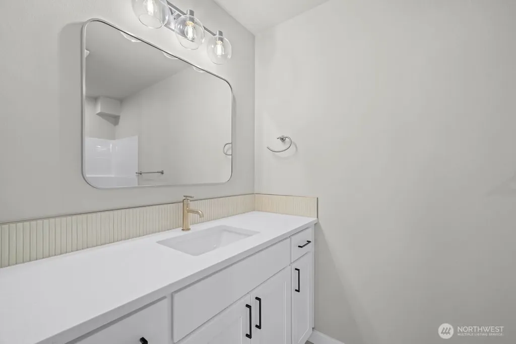 16823 Alder Way Lynnwood WA 98037