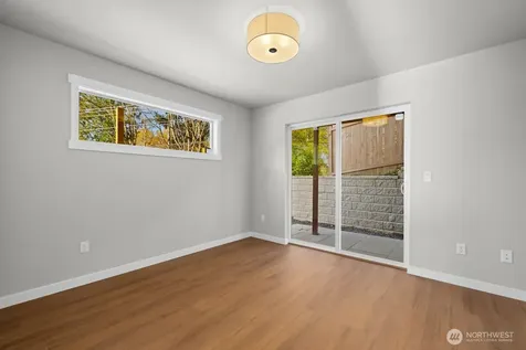 16823 Alder Way Lynnwood WA 98037
