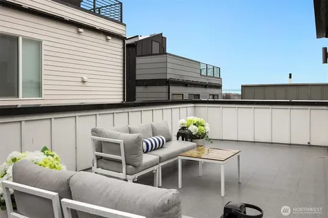 2005 Dexter Avenue N Seattle WA 98109