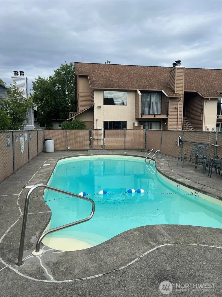 12434 Ambaum Blvd SW Seattle WA 98146