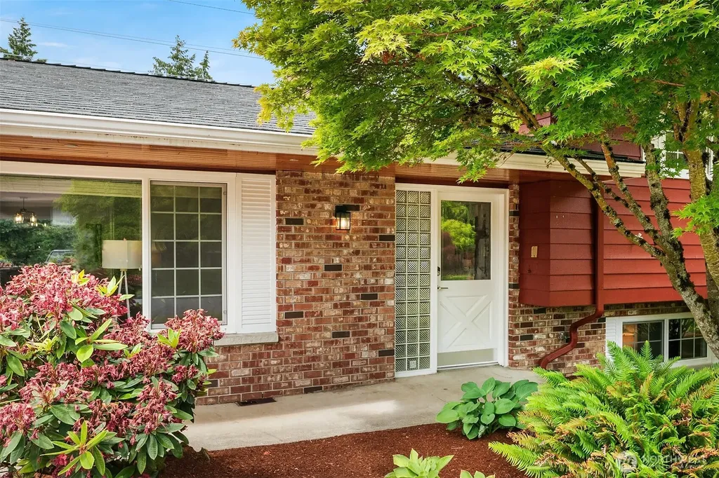 6045 129th Avenue SE Bellevue WA 98006