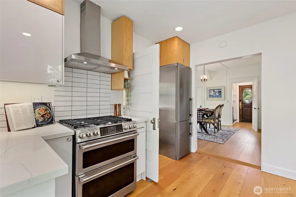4048 37th Avenue S Seattle WA 98118