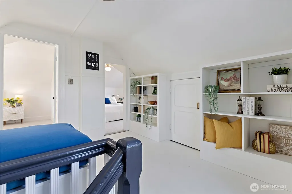 4048 37th Avenue S Seattle WA 98118