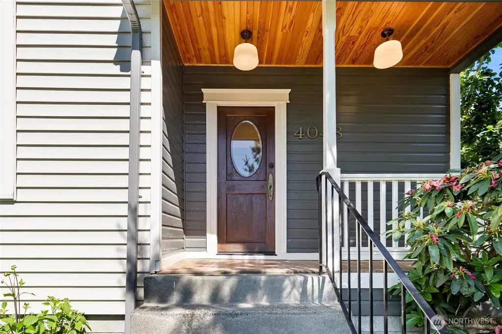 4048 37th Avenue S Seattle WA 98118