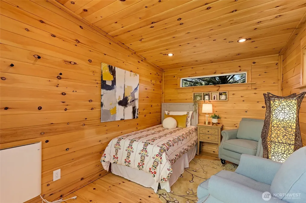 4048 37th Avenue S Seattle WA 98118