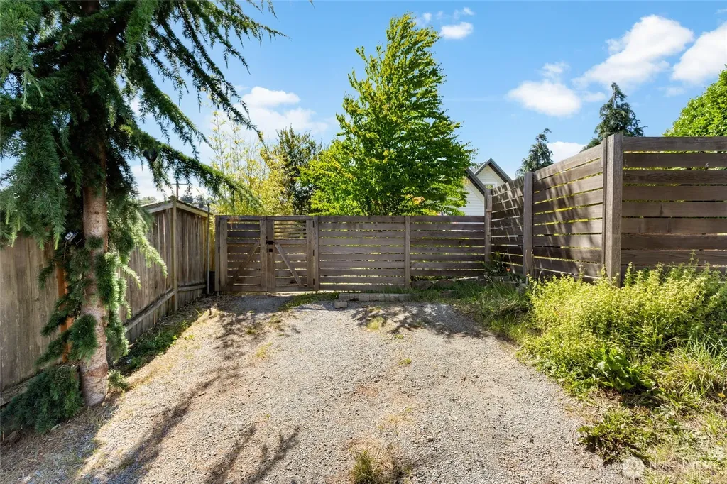 4048 37th Avenue S Seattle WA 98118