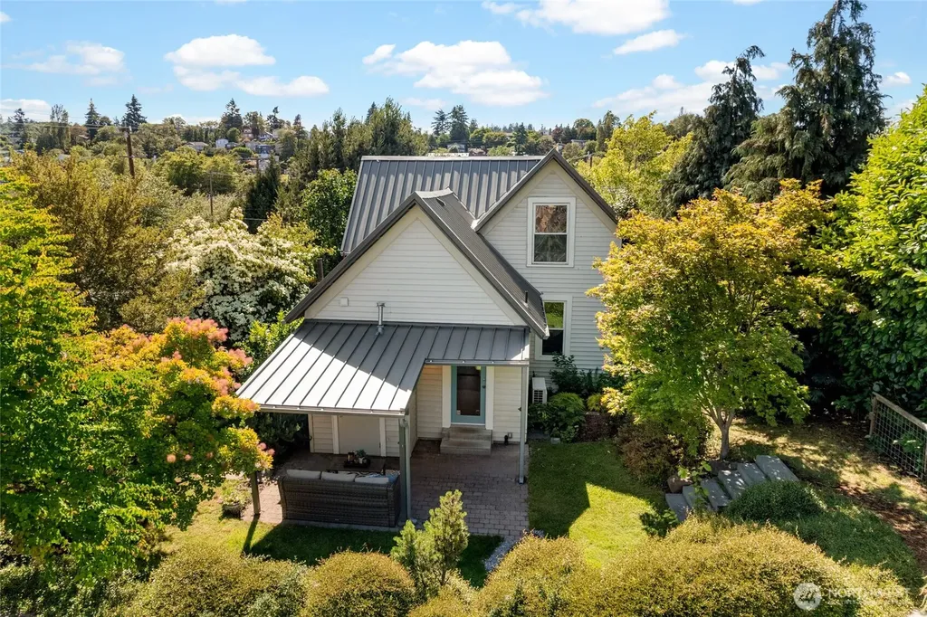 4048 37th Avenue S Seattle WA 98118