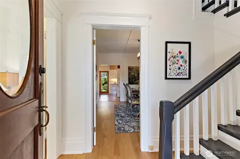 4048 37th Avenue S Seattle WA 98118