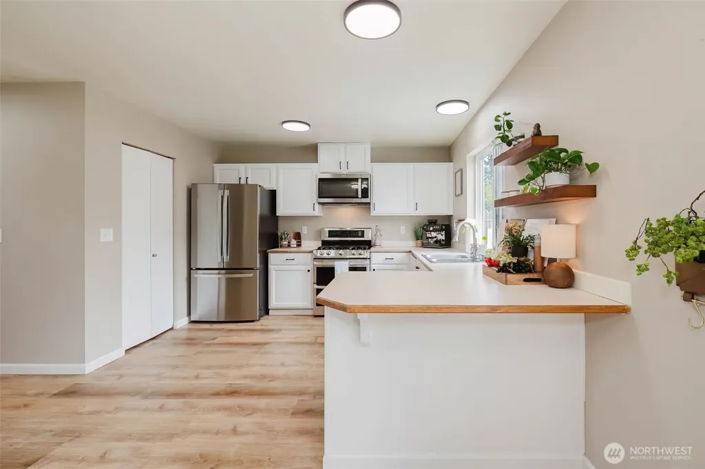 1969 Snowridge Avenue Port Orchard WA 98366