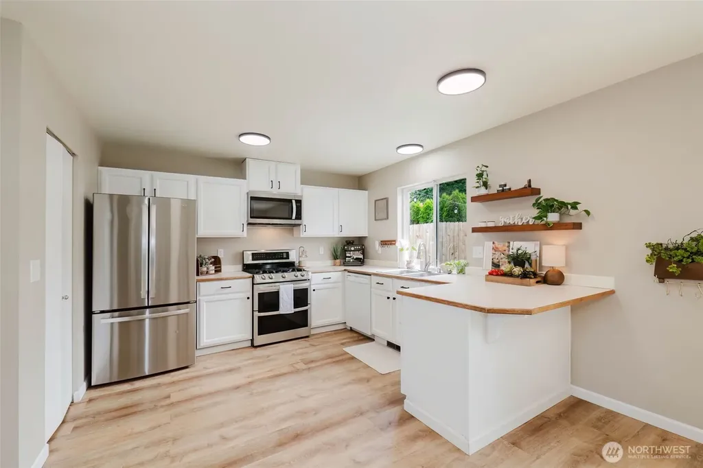 1969 Snowridge Avenue Port Orchard WA 98366