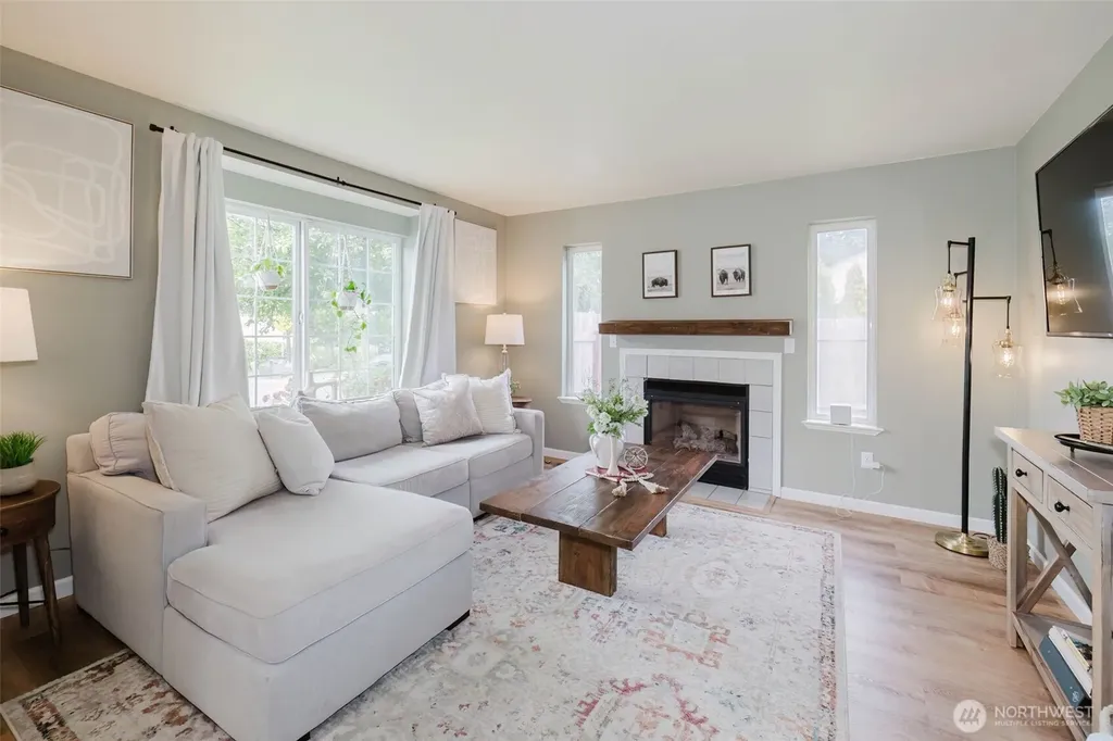1969 Snowridge Avenue Port Orchard WA 98366