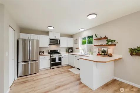 1969 Snowridge Avenue Port Orchard WA 98366