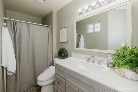 1969 Snowridge Avenue Port Orchard WA 98366