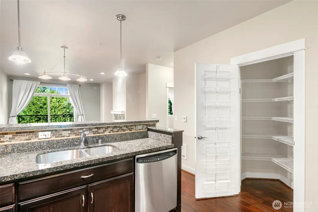 15730 116th Avenue NE Bothell WA 98011