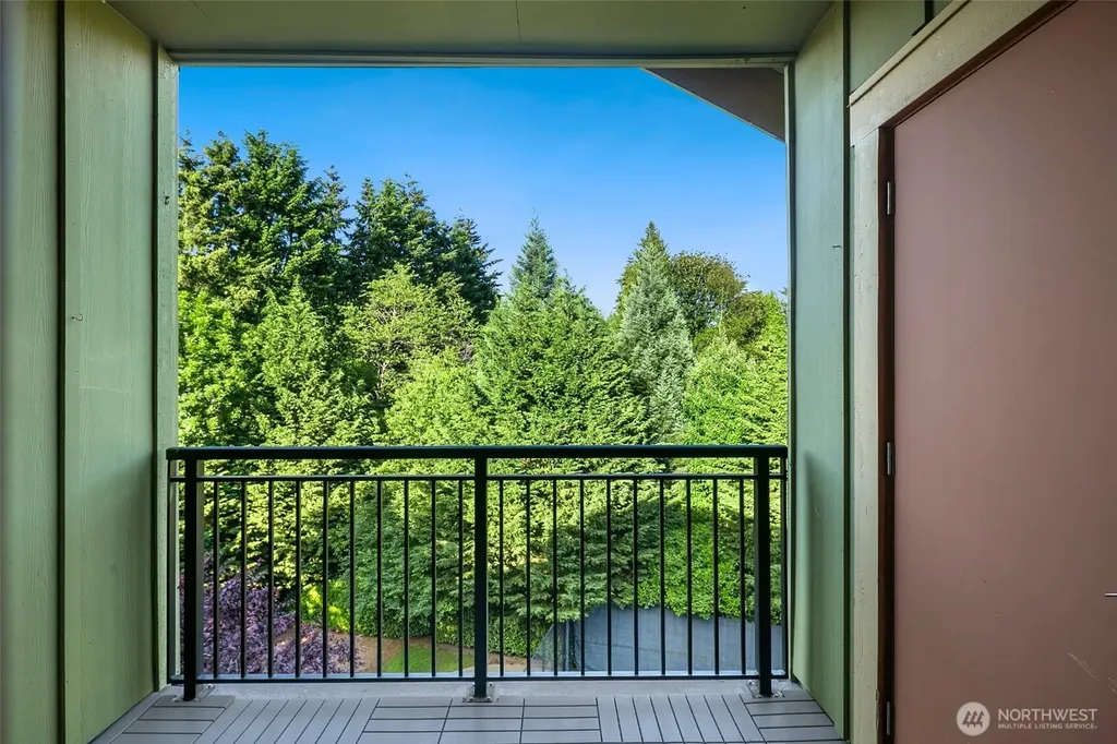 15730 116th Avenue NE Bothell WA 98011