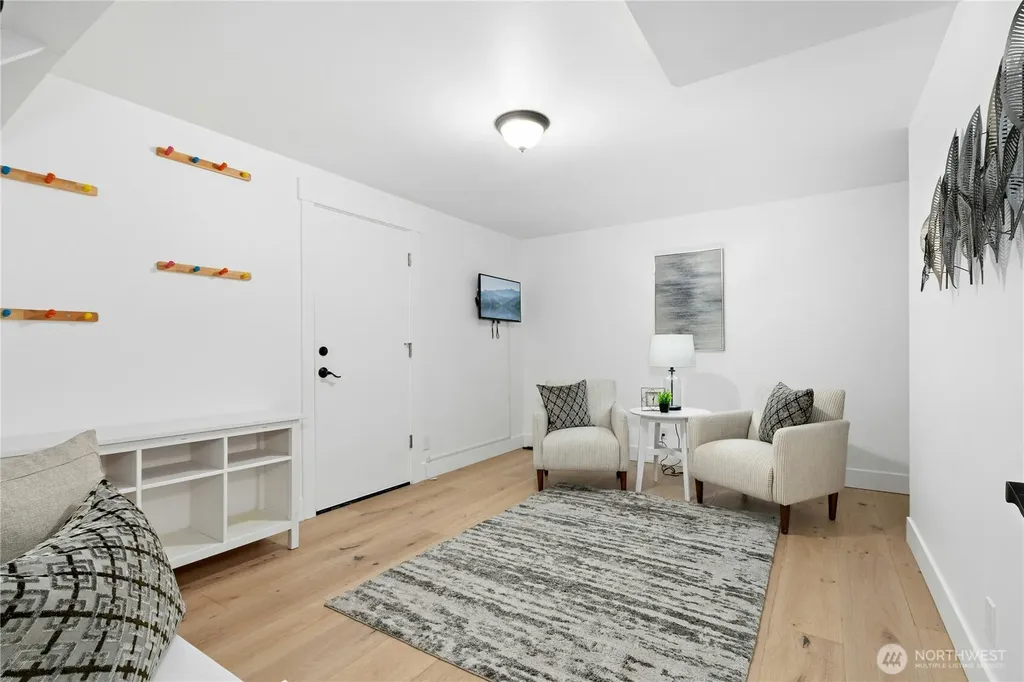 1310 121st Avenue SE Bellevue WA 98005