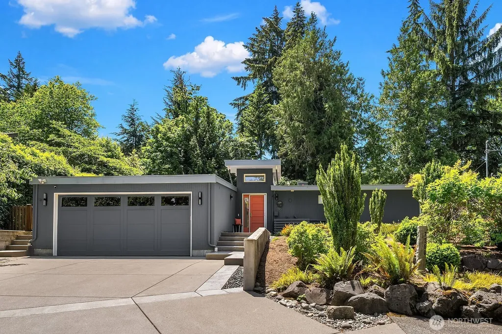 7260 W Mercer Way Mercer Island WA 98040