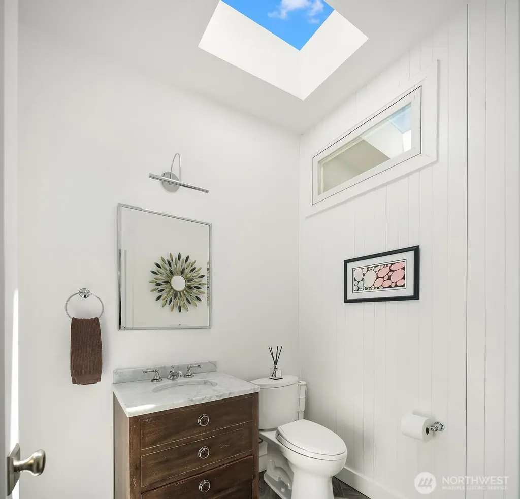 7260 W Mercer Way Mercer Island WA 98040