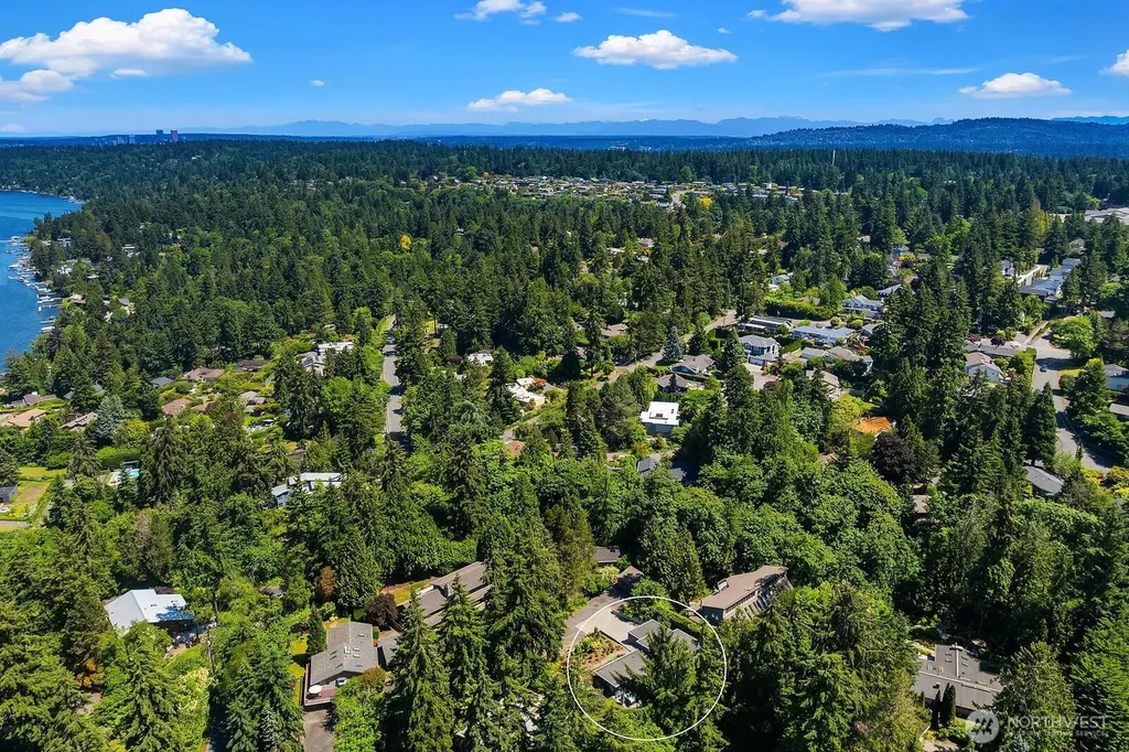 7260 W Mercer Way Mercer Island WA 98040