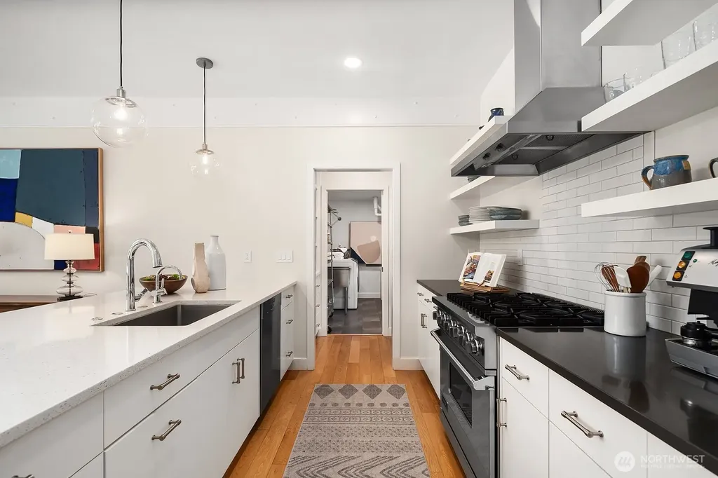 7260 W Mercer Way Mercer Island WA 98040