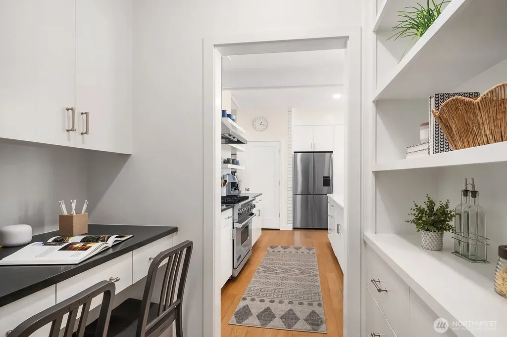 7260 W Mercer Way Mercer Island WA 98040