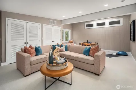 7260 W Mercer Way Mercer Island WA 98040
